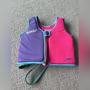 Speedo swim vest size M (4-6 years)